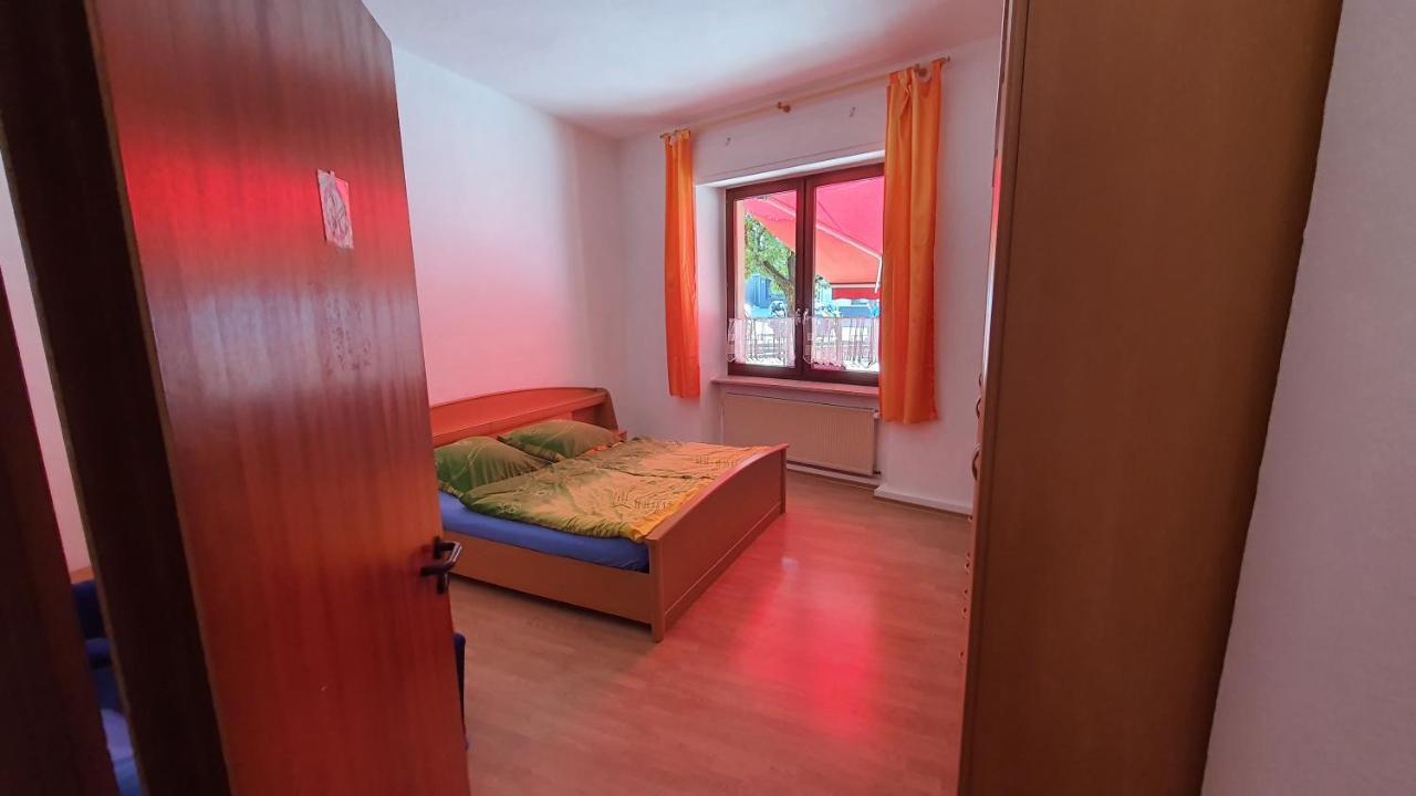 Haus Born Apartamento Treis-Karden Exterior foto